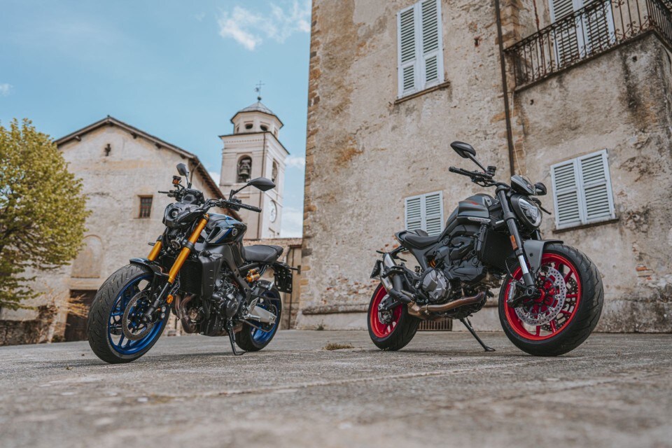 Ducati Monster, Yamaha MT-09 SP: compagne di giochi