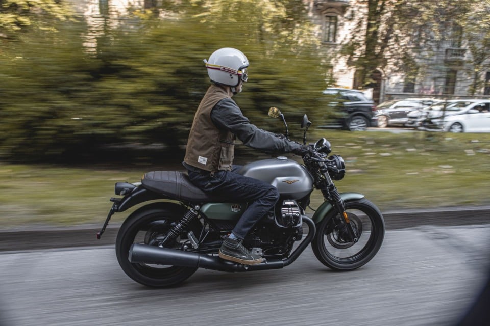 Moto Guzzi V7 Centenario e Triumph Street Twin: questione di PEDIGREE