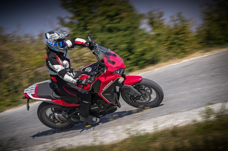 Moto Morini X-Cape: punto di FUGA