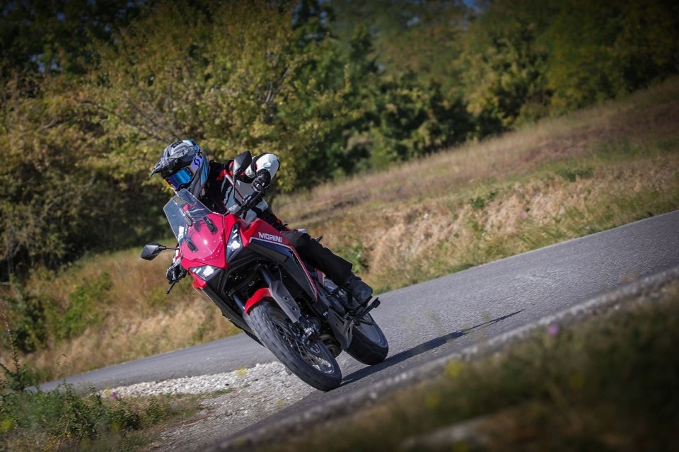 Moto Morini X-Cape: punto di FUGA