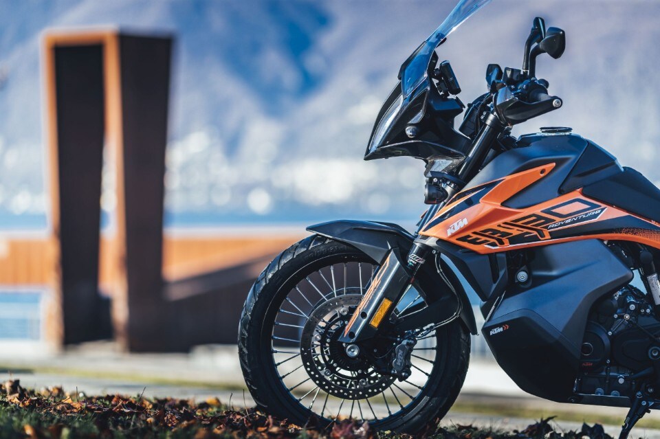 KTM 890 Adventure: crossover senza limiti