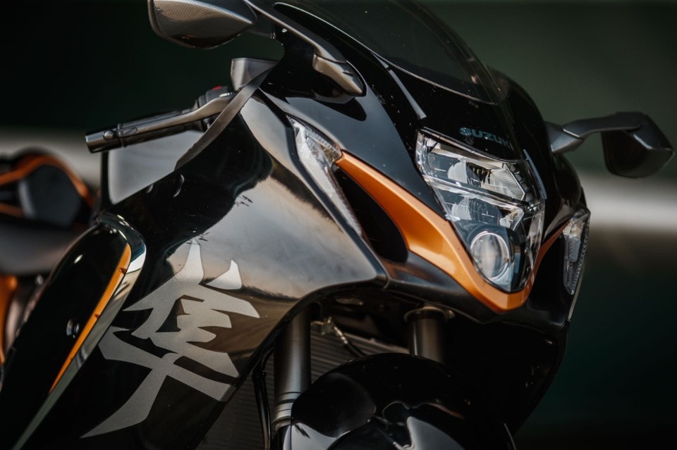 Suzuki Hayabusa: 300 km/h e non sentirli!
