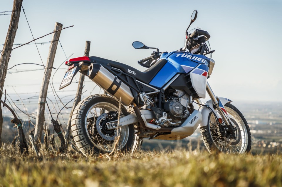 Aprilia Tuareg 660 VS Yamaha Ténéré 700: il richiamo del DESERTO