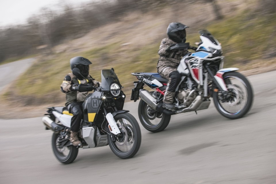 Honda Africa Twin 1100 VS Husqvarna Norden 901: non  SOLO rally!