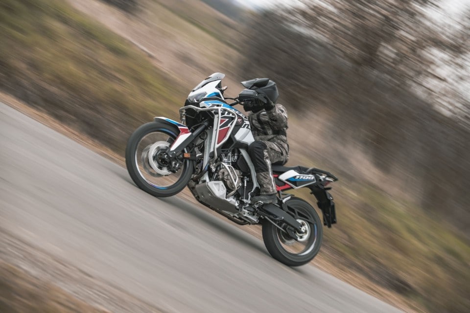 Honda Africa Twin 1100 VS Husqvarna Norden 901: non  SOLO rally!