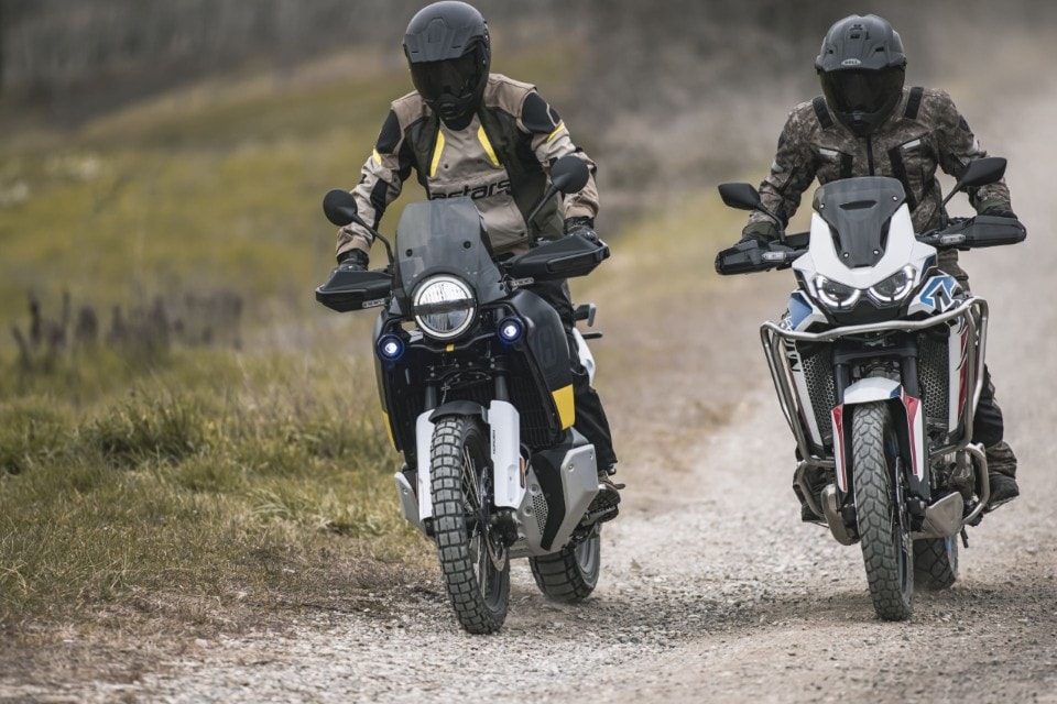 Honda Africa Twin 1100 VS Husqvarna Norden 901: non  SOLO rally!