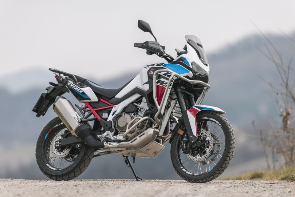 Honda Africa Twin 1100 VS Husqvarna Norden 901: non  SOLO rally!
