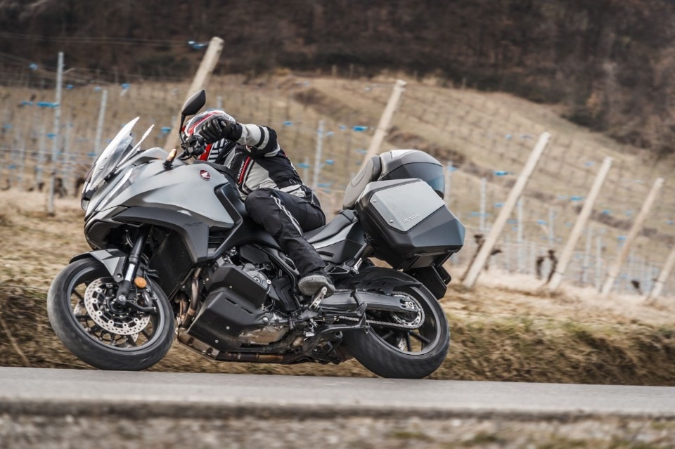 Honda NT1100 DCT VS Yamaha Tracer 9 GT: viaggiatori cercasi