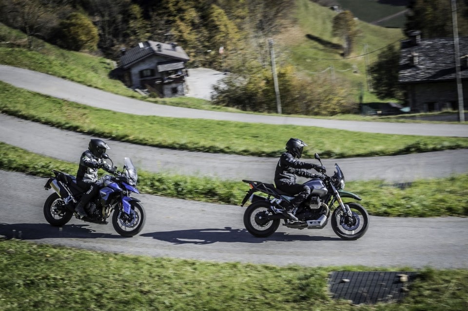 Moto Guzzi V85 TT VS Triumph Tiger 850 Sport: viaggia, guida, SOGNA