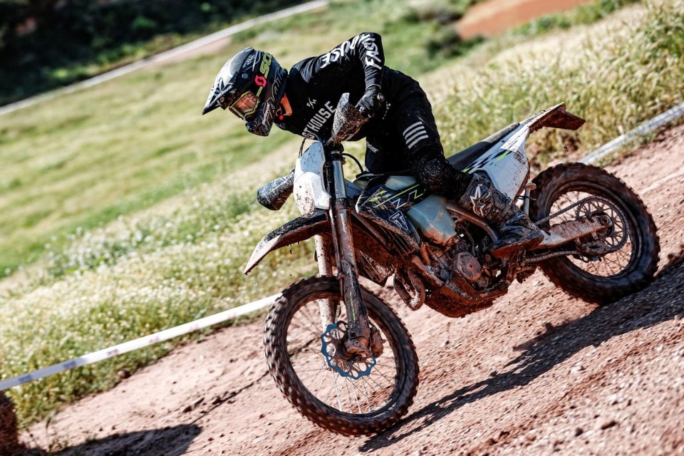 Prova Triumph TF 250-E e TF 450-E - VIDEO