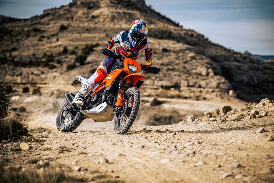 KTM 390: tre anime, lo stesso spirito
