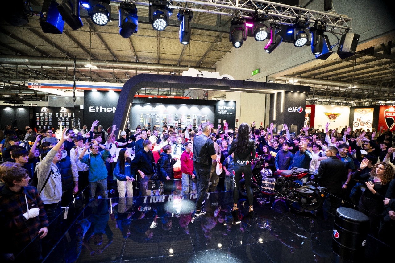 ELF e Lazza accendono EICMA: motori e innovazione al centro della scena