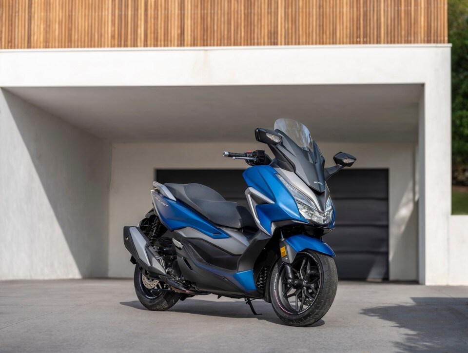 Honda Forza 350: il nuovo scooter medio ai raggi X