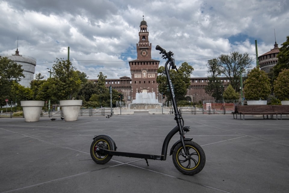 Monopattini: Firenze ad Anci, abbiano targa e assicurazione