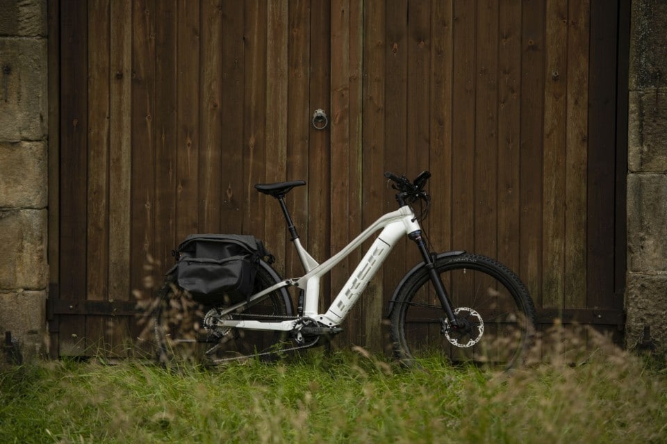 Trek Powerfly FS 4 Equipped: DUE in una!