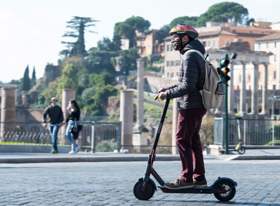 casco obbligatorio monopattino firenze - Dueruote