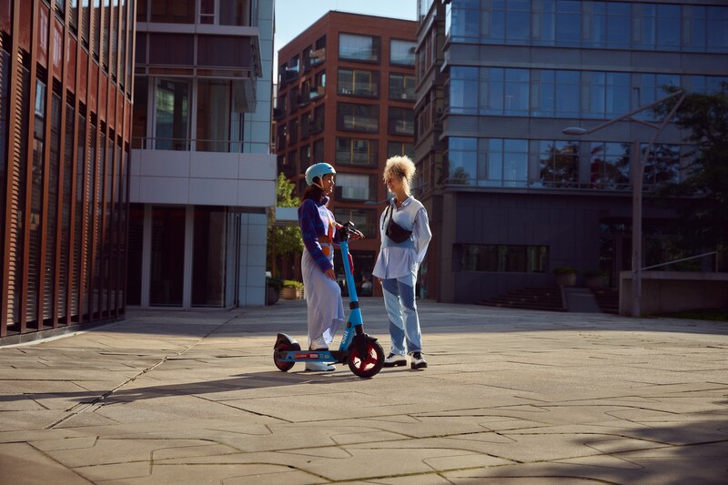 Free Now insieme a Dott, più di 4mila monopattini condivisi nelle città italiane