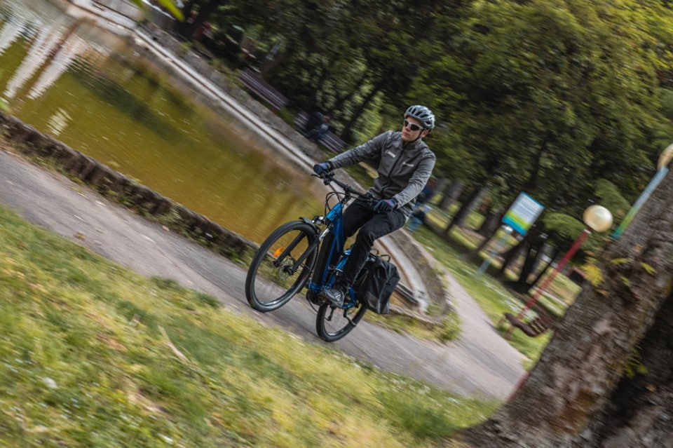 Moustache Samedi 27 Xroad FS 3: la e-trekking per tutti i giorni