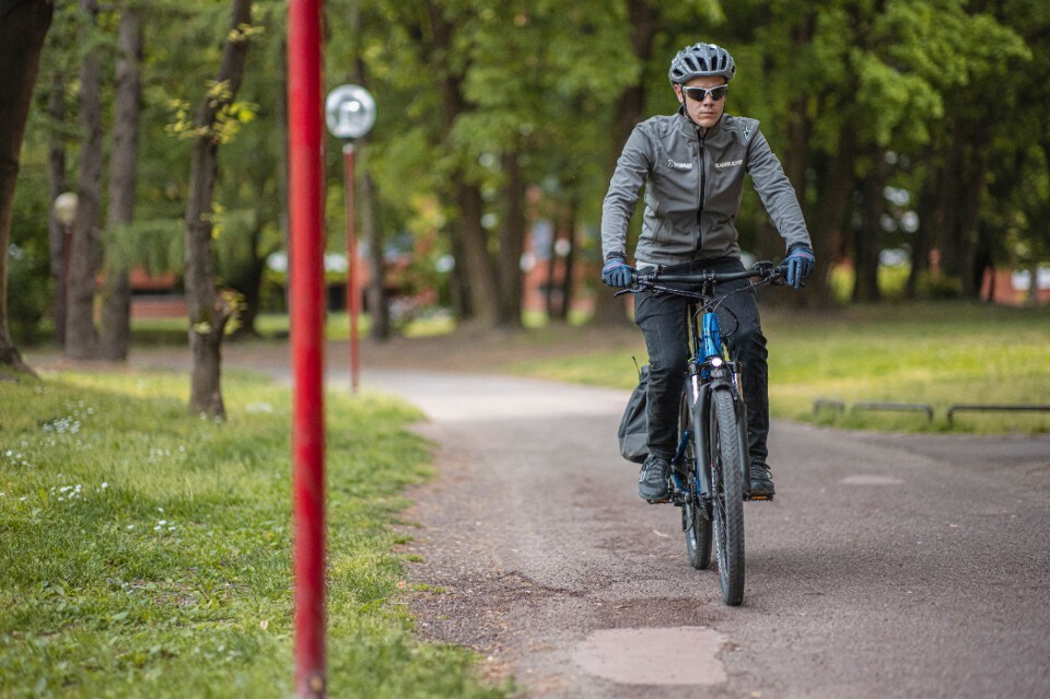 Moustache Samedi 27 Xroad FS 3: la e-trekking per tutti i giorni