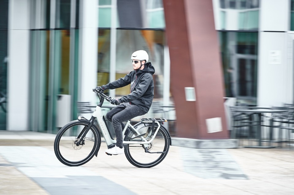 Gazelle Avignon C380 HMB: city e-bike all’olandese