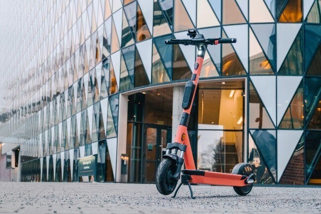 Assomobilità, APA (Autorimesse) e Voi Technology insieme per una Milano più “ordinata”