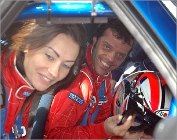 MOMI: Rossi in pista con i miti