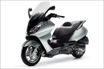 La nuova Aprilia continua a correre