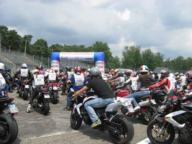 Record di moto a Monza