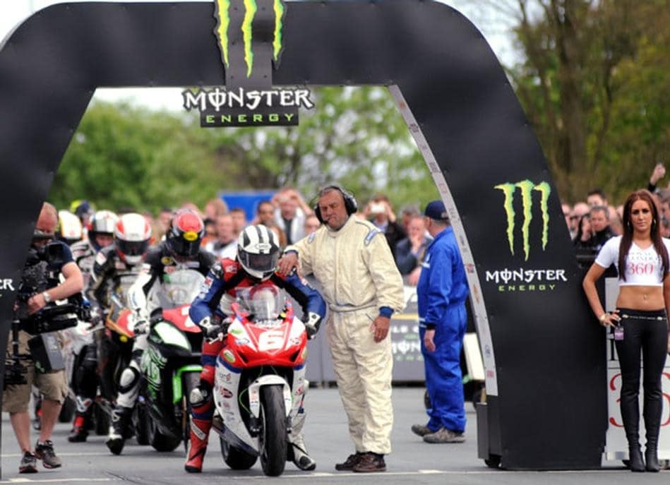 Tourist Trophy: Dunlop fa tris