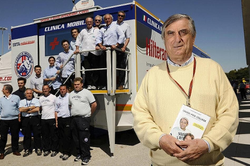 Il Dottor Costa lascia la clinica mobile