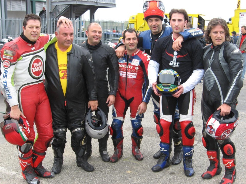 Correre la domenica: scherzi da paddock