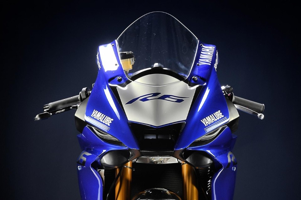 La nuova Yamaha R6 al debutto nel CIV