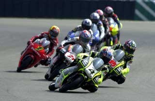 A Brno trionfano Biaggi, Melandri e Cecchinello