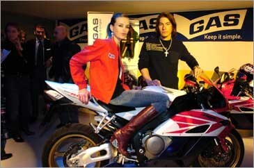 Hayden pilota Honda con Gas