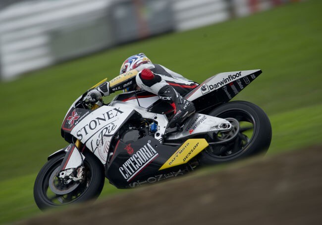 Silverstone: Lorenzo imbattibile!