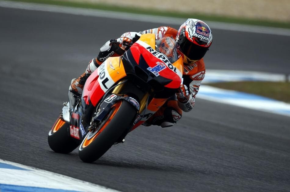 MotoGP Estoril FP2: Stoner si carica