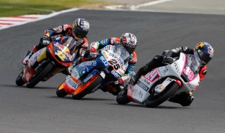 Moto3 Assen FP2: Vinales scatena l'inferno