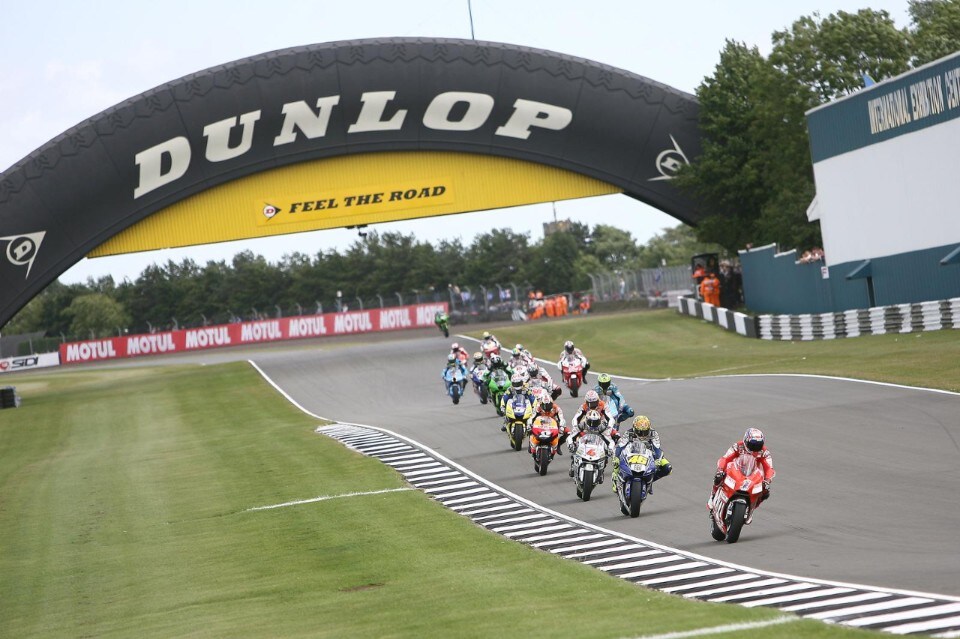 MotoGP: saltata Donington Park!
