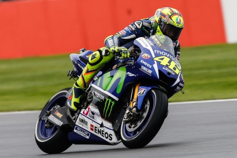 MotoGP, Silverstone: Rossi lo squalo c'è! Petrucci e Dovizioso a podio