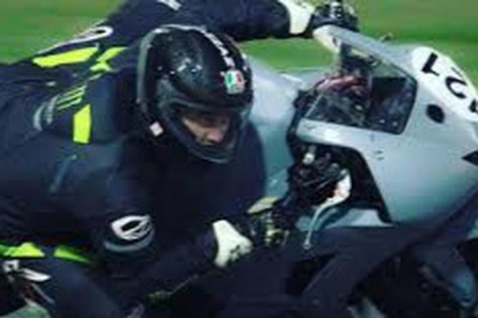 Dramma nella notte di Losail, muore pilota nella 600 Cup