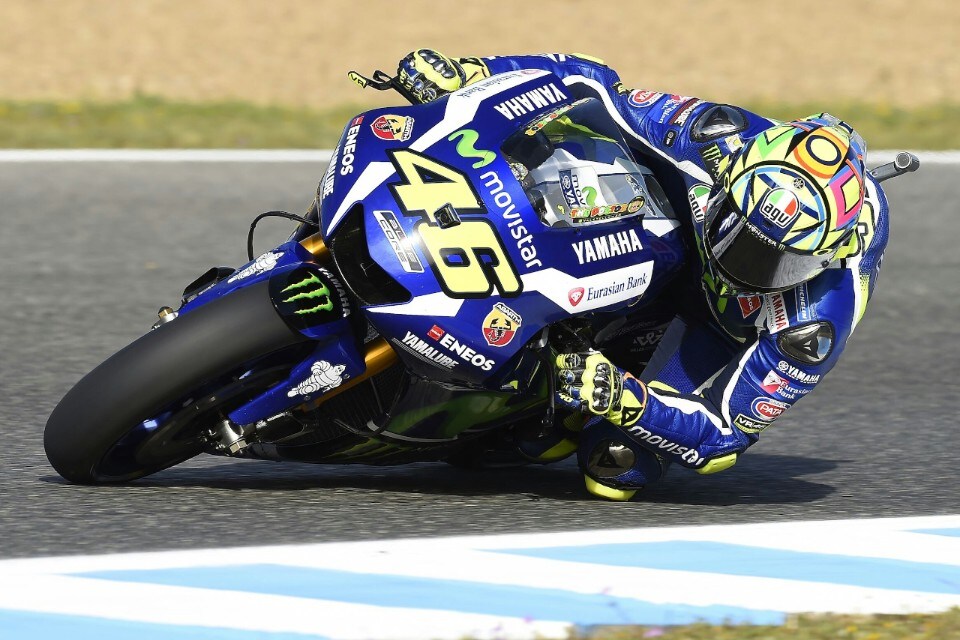 MotoGP, Jerez: Rossi torna in pole. Beffati Jorge e Marc