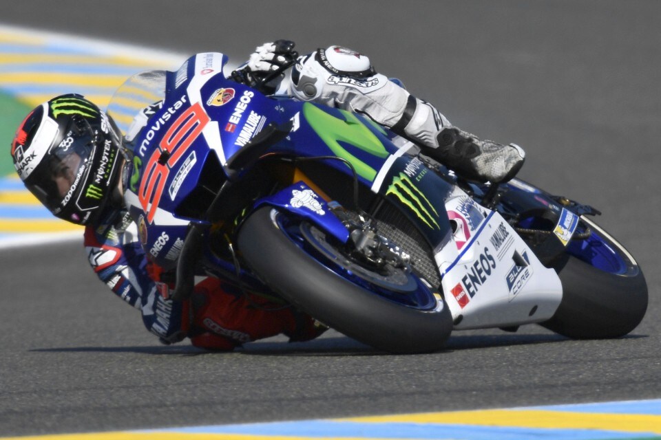 MotoGP Le Mans: Lorenzo pole record. Marquez e Iannone in prima fila