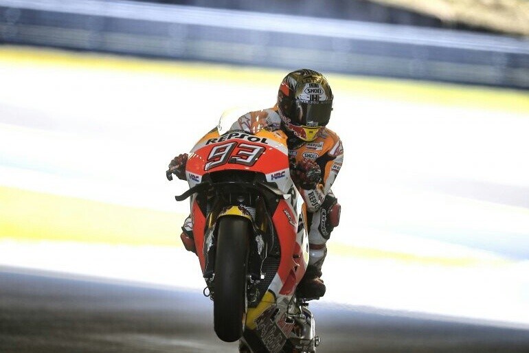 MotoGP Motegi: Rossi e Lorenzo che regalo... Marquez è campione del mondo 