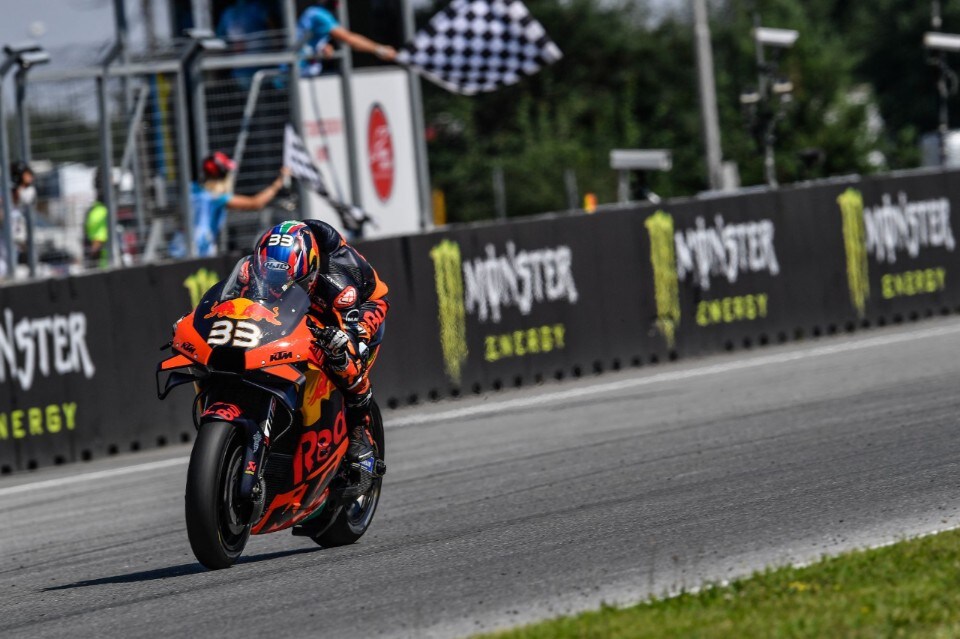 MotoGP Brno: Binder nella storia, prima vittoria KTM