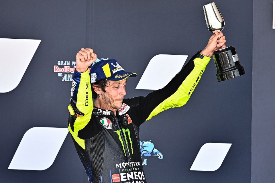MotoGP: Rossi, una LEGGENDA oltre i numeri!