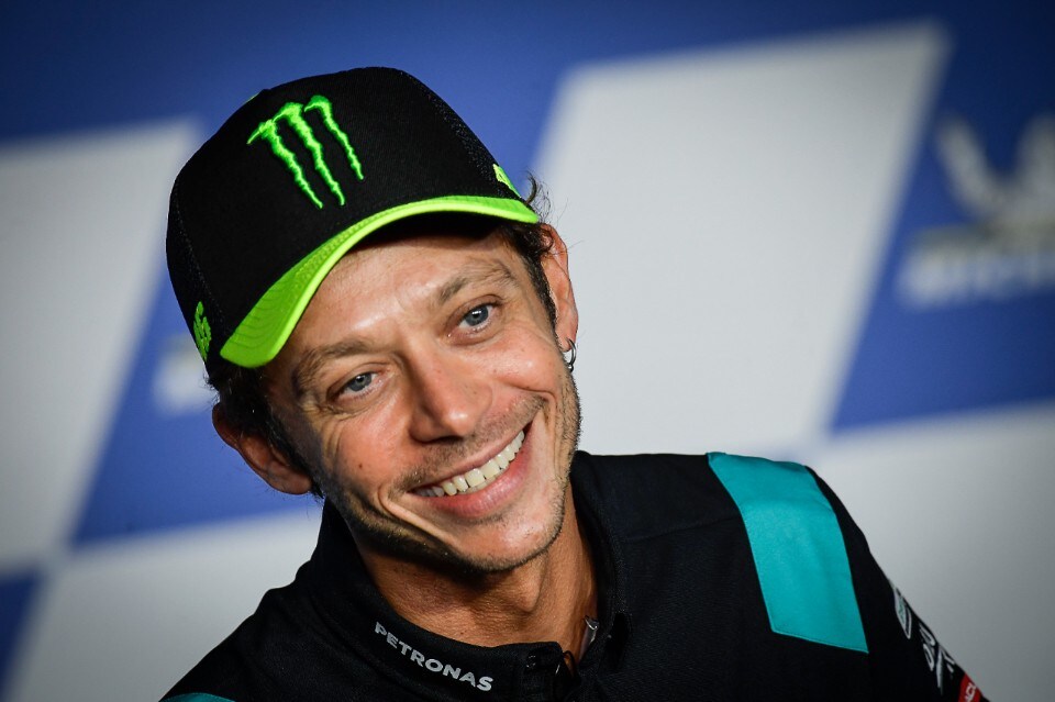 MotoGP - Valentino Rossi ha deciso: a fine stagione si ritirerà