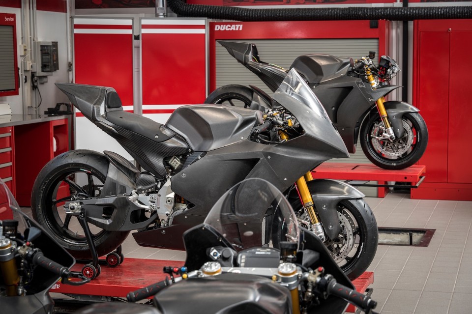 Ducati inizia la produzione delle MotoE
