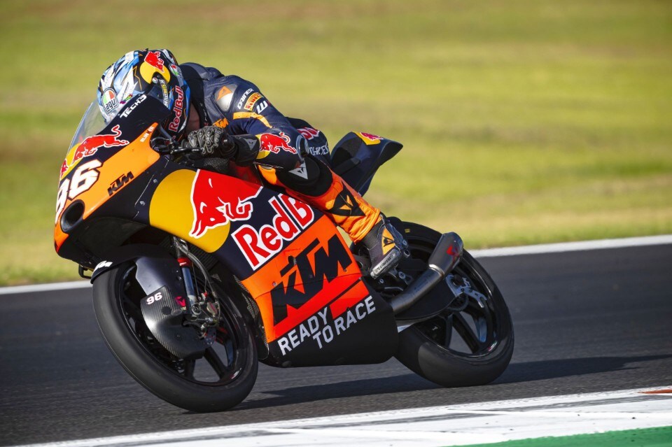 A Valencia Pirelli straccia tutti i record… con le gomme di serie