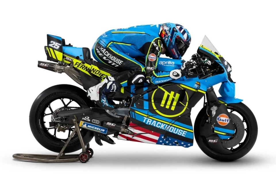 Trackhouse Racing MotoGP 2026: due livree sono meglio di una!