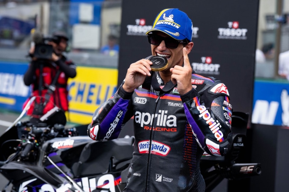 Martin, Bezzecchi e Ogura: a Le Mans storica tripletta Aprilia